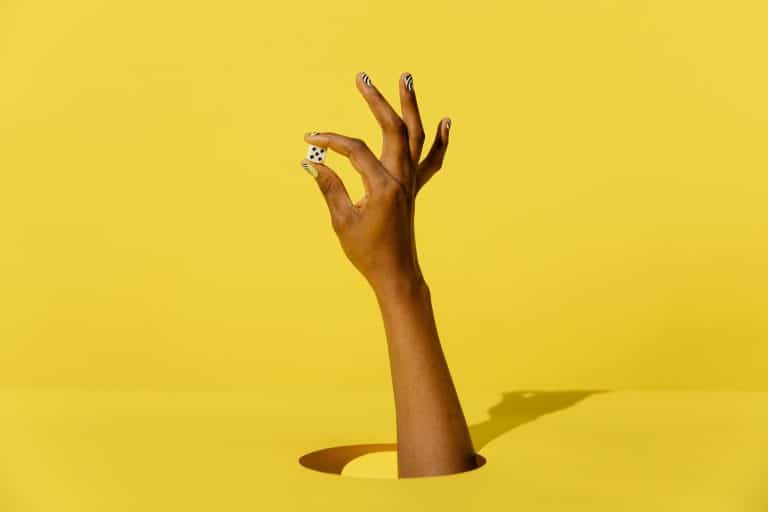 Minimalist Meets Chic: Redefining Modern Fashion
